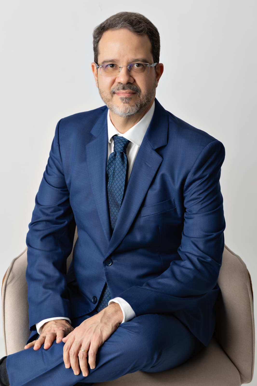 Dr. Rafael Garzon